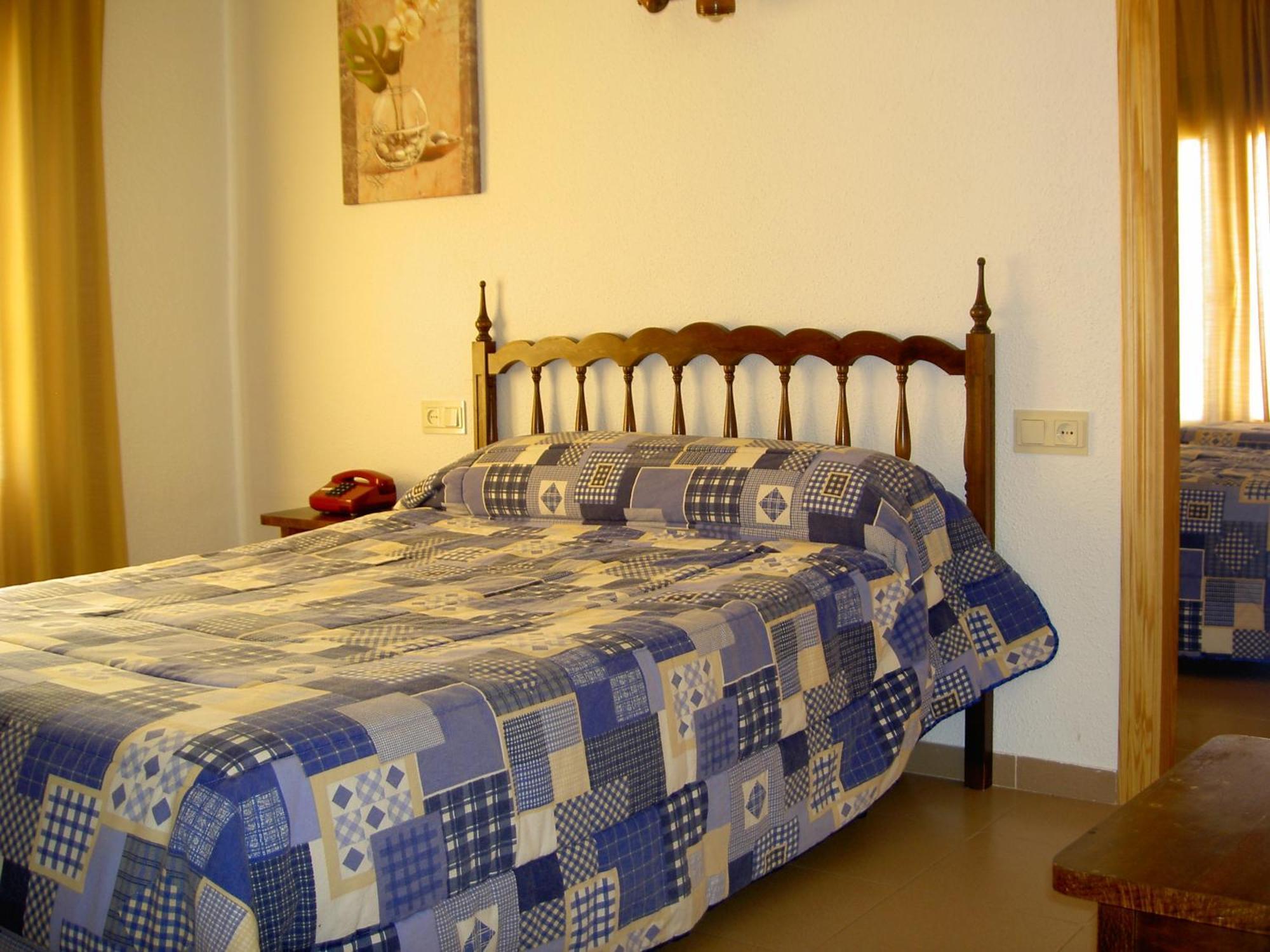 Hotel Alvarez Tuejar Экстерьер фото